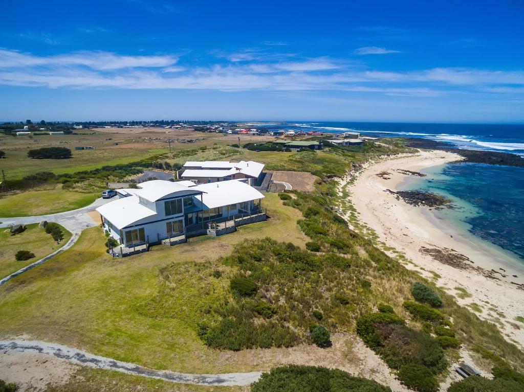 Wytonia Beachfront Accommodation Review