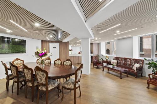 YEHS Hotel Sydney QVB - About Your Stay