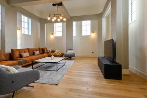 12A, Luxury & Unique - Cinema Hall - Terrace - View - About Your Stay