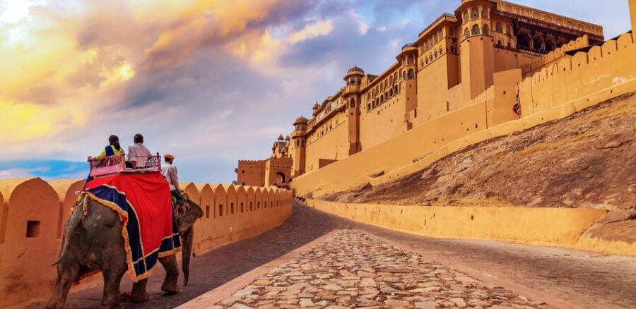 01 Night Stay in Jaipur Tour