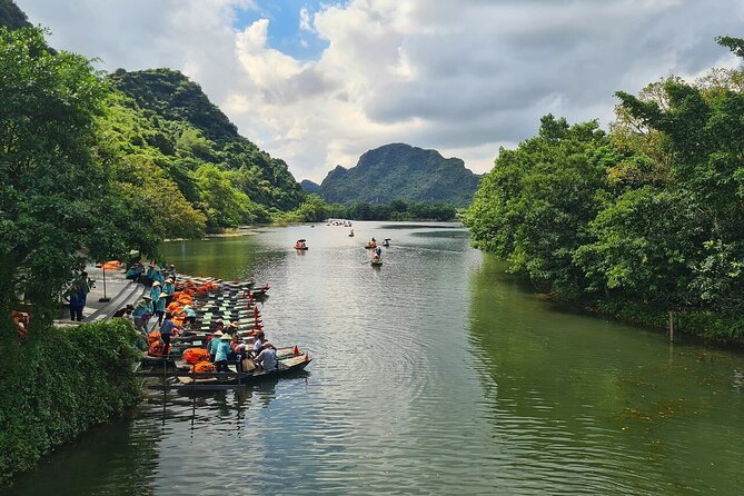 1 Day Luxury Ninh Binh Tour Bai Dinh and Trang An Boat Trip - Pickup and Meeting Details