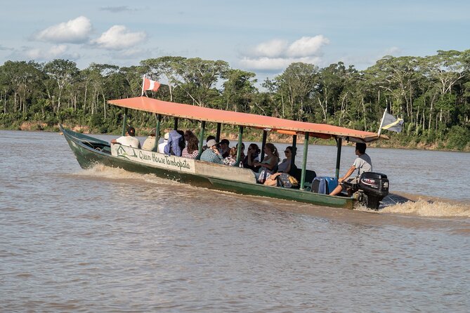 2-Day Jungle Tour: Lake Sandoval, Monkey Island, Hikes, Caiman, & Clay Lick