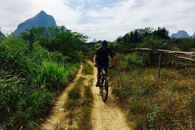2-Day Small-Group Biking Adventure From Guilin to Yangshuo
