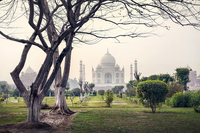 2 Days: Private Agra City Tour