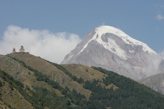2 Days Private Tour to Kazbegi and Juta Village With Trekking - Exploring Kazbegis Iconic Landmarks