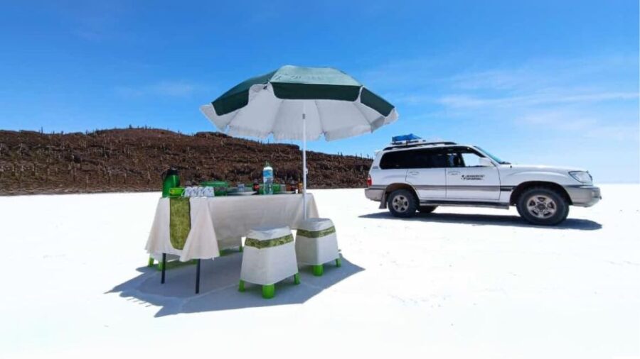 2-Days Salt Flats Private Roundtrip From Uyuni in Dry Season