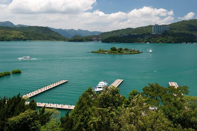 2 Days Sun Moon Lake & Lukang Historic Area Tour