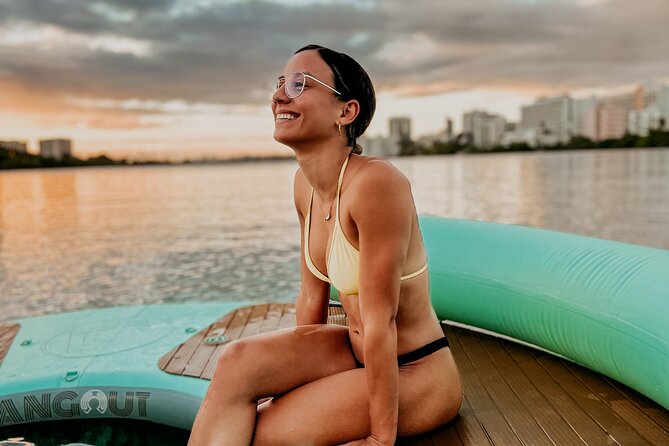2-Hour Floating Hangout in Condado With Prosseco and Charcuterie - Experience Overview