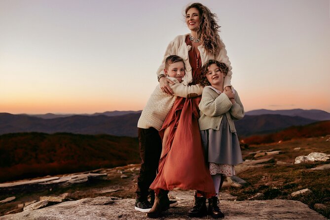 2-Hour Hiking Experience With Carly Buntin Photography