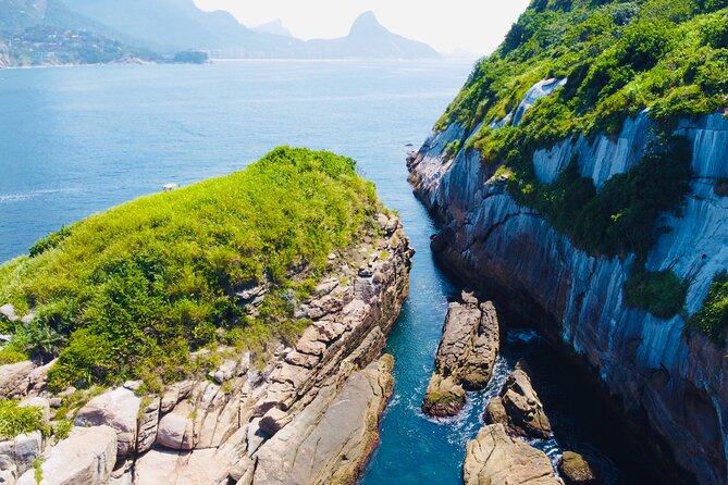2 Hour Jet Ski Ride and Tow Snorkeling in Tijuca Islands