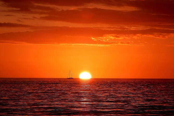 2 Hour Tiki Pub Sensational Sunset Cruise (Adults Only)