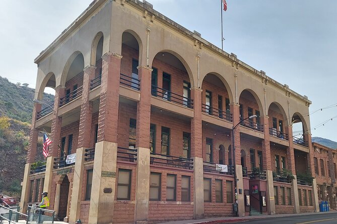 2-Hour Tour – Old Bisbee, the Open Pits, and Lowell AZ