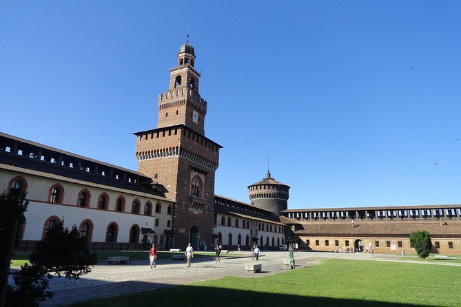 3-Hour Milan City Tour With the Scala Theatre - Small Group Tour