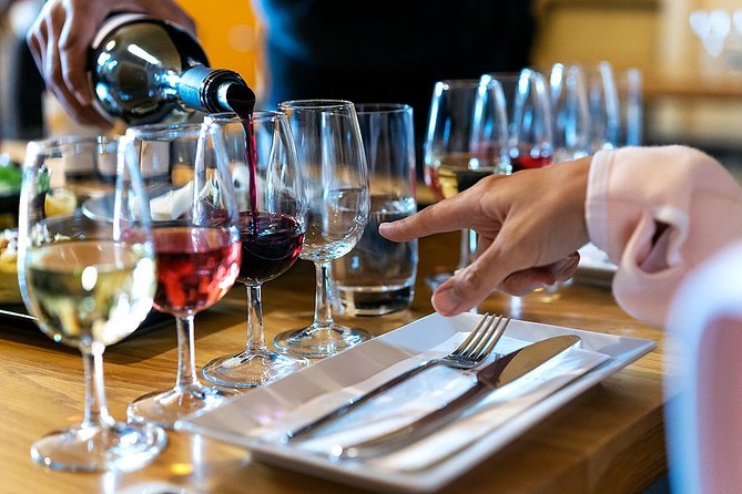 4.5 Hours Through the Grapevine Private Wine Tour