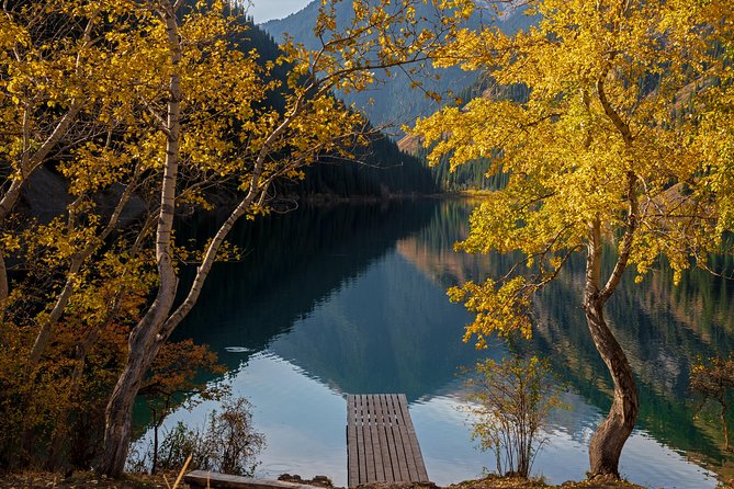 4 Days / Discover Lakes and Mountains