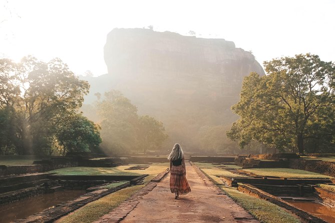 4 Days Tour To Kandy, Nuwara Eliya, Dambulla & Anuradhapura From Colombo