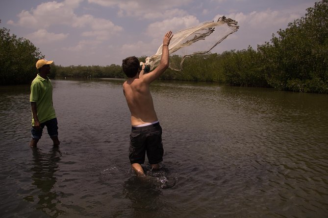 4-Hour Fishing Experience With Locals Near Cartagena