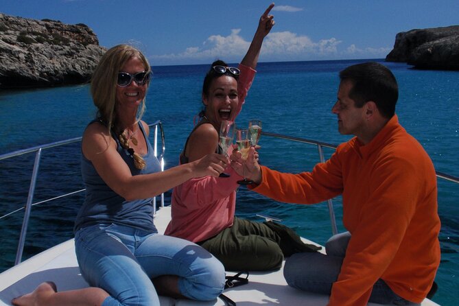 4-Hour Private Boat Tour Visiting Various Coves of Mallorca