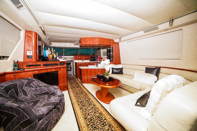 4-Hours Private Luxurious Yacht Snorkelling and Paddle Surf
