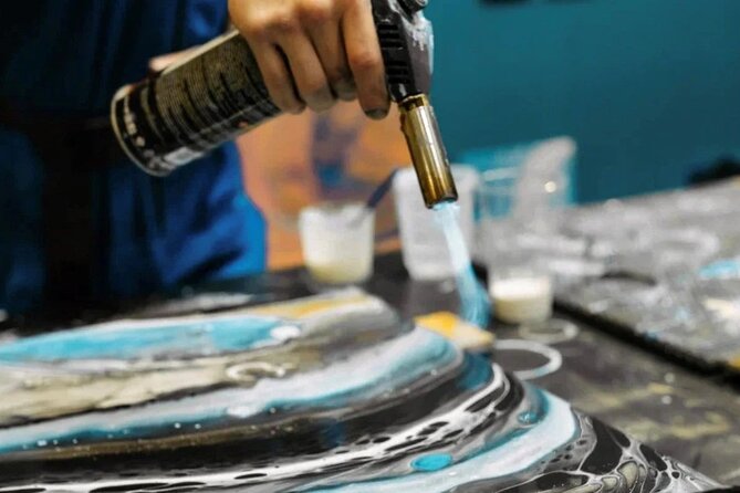 40 Minutes Private Fluid Art Class in Los Angeles