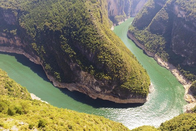 5-Day Yangtze River Cruise&Chongqing City Half Day Tour From Shanghai by Air