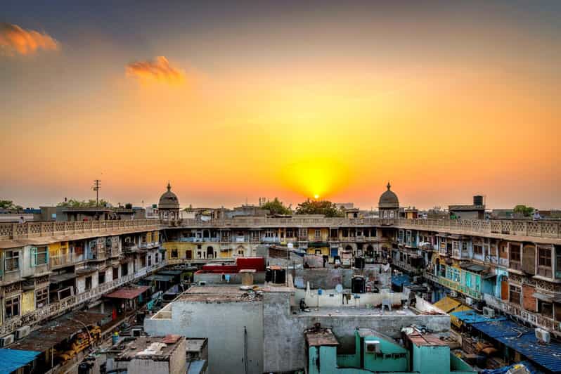 5-Hour Private Old Delhi Tour With Transfer and Entry Fee