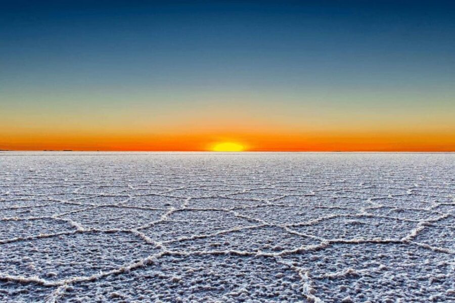 6-Hour Sunrise Tour to Salar De Uyuni With Breakfast - Tour Overview