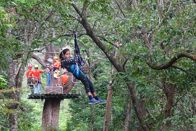 7-Cable Zipline Canopy Tour Over La Fortuna Waterfall