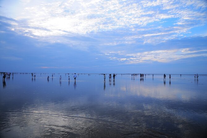 7-Day Uyuni Salt Flats and Desert Adventure From La Paz
