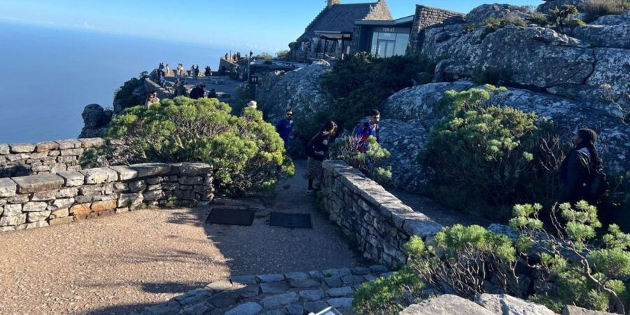 A 16-Minute Two Oceans Scenic Helicopter Flight Day Tour