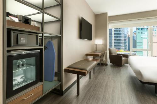 AC Hotel by Marriott New York Times Square - Hotel Location and Proximity