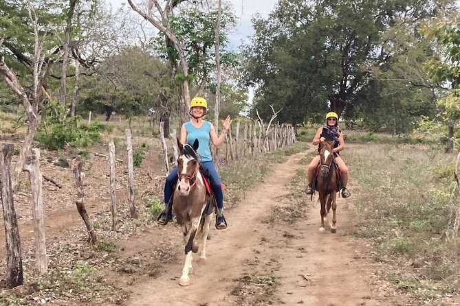 Adventure Between Two Rivers – Horseback Riding and Tubing