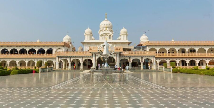 Agra: Old City Spiritual, Cultural & Local Street Food Tour