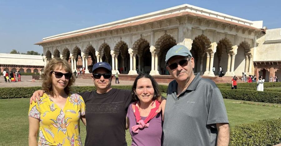 Agra: Taj Mahal and Agra Fort Private Skip-the-Line Tour