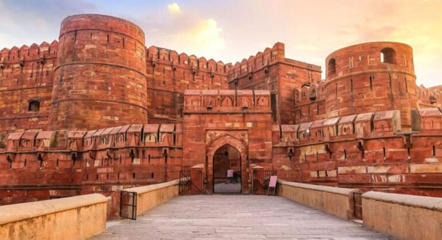 Agra: Taj Mahal Guide Tour Skip-the-Line Entry
