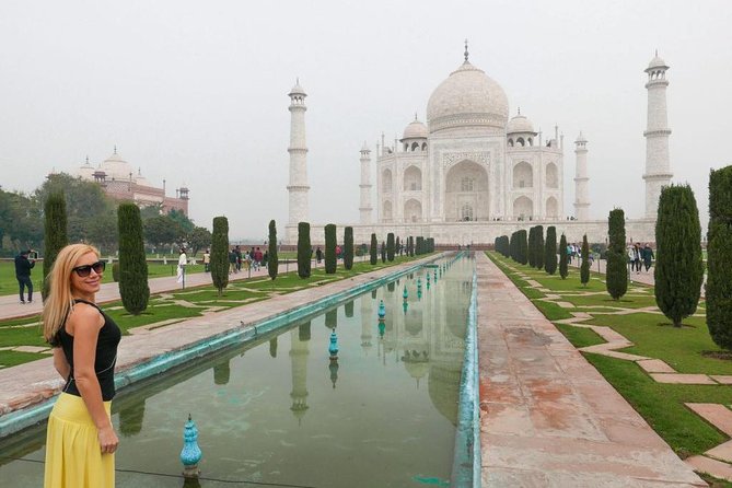 Agra: Taj Mahal Skip-the-Line Entrance Ticket