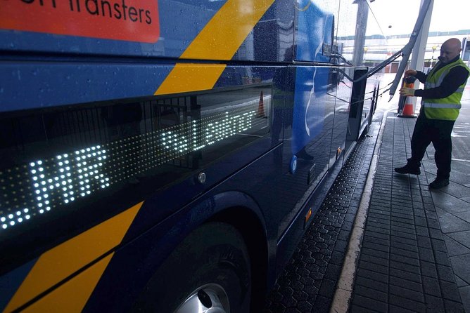 Airport Coach Service From Oxford to Gatwick