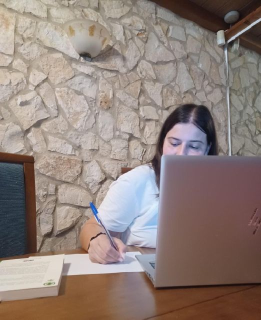 Algarve: Learn Portuguese With Beatriz