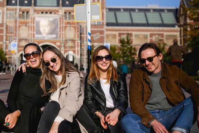 Amsterdam: Professional Rijksmuseum & Museumplein Photoshoot