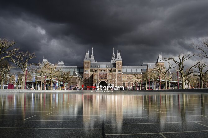 Amsterdam Scavenger Hunt and Highlights Self-Guided Tour