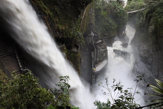 Andes and Amazon in 3 Days: Cotopaxi, Quilotoa, Baños, Amazon