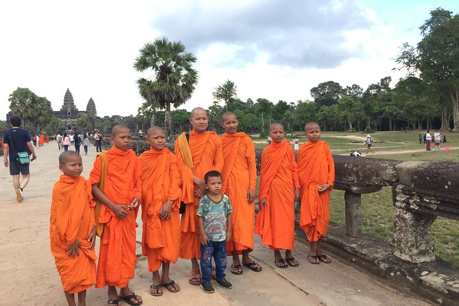 Angkor Wat Sunrise VIP Bike Private Tour