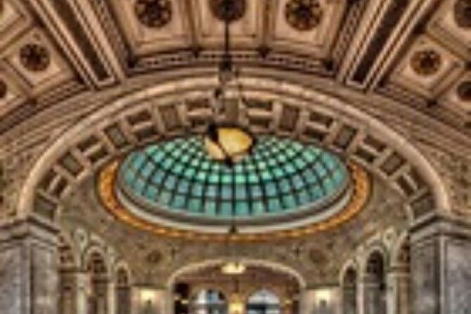 Architectural and Historical Private Tour in Downtown Chicago