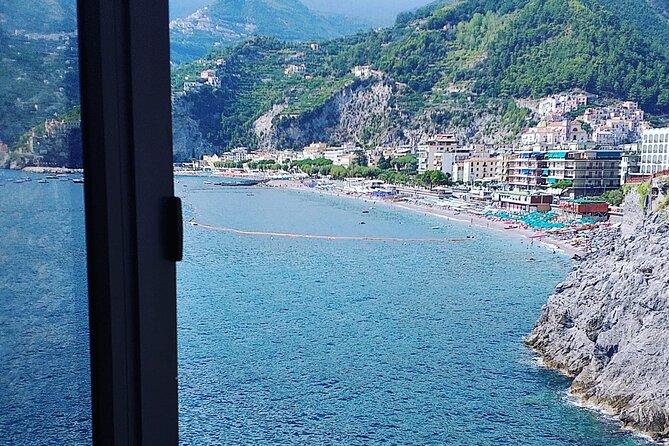 Aurora Car Service Transfer Private From Positano to Naples or Viceversa