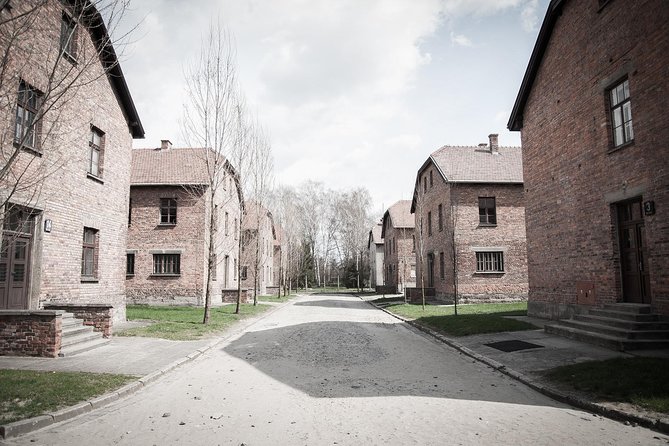 Auschwitz Birkenau Guided Tour From Krakow Private Chauffeur