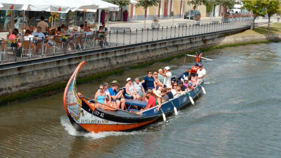 Aveiro: Traditional Moliceiro Boat Cruise
