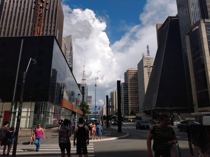 Avenida Paulista: Attractions Walking Tour
