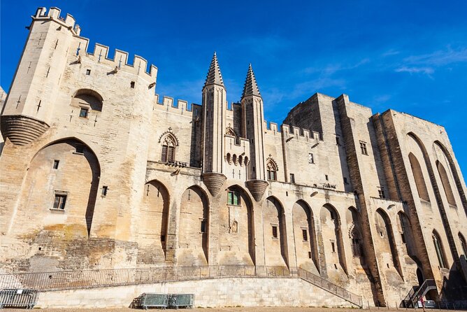 Avignon Scavenger Hunt and Sights Self-Guided Tour - Discovering Avignons Rich History