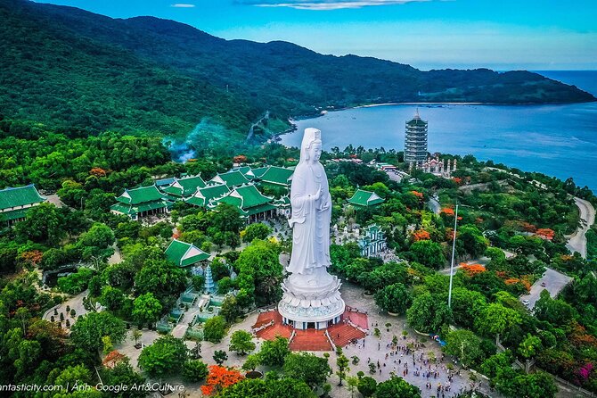 Ba Na Hills & Golden Bridge Tour: Cable Car, Fantasy Park, Buffet