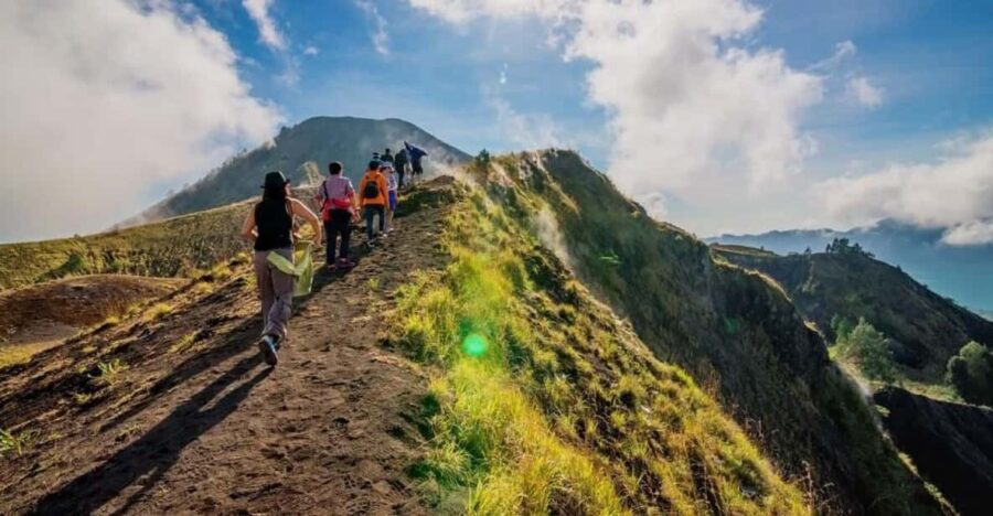 Bali: Mount Batur Sunrise Trek With Breakfast